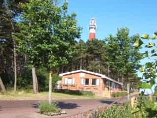 Alk bij de vuurtoren, Midweek on holiday